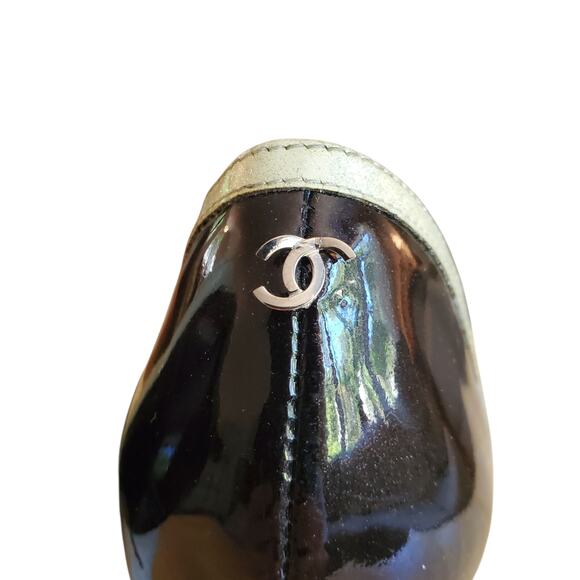 Authentic Chanel Patent Leather Sparkly Pumps - Size 35.5 - Picture 7 of 7